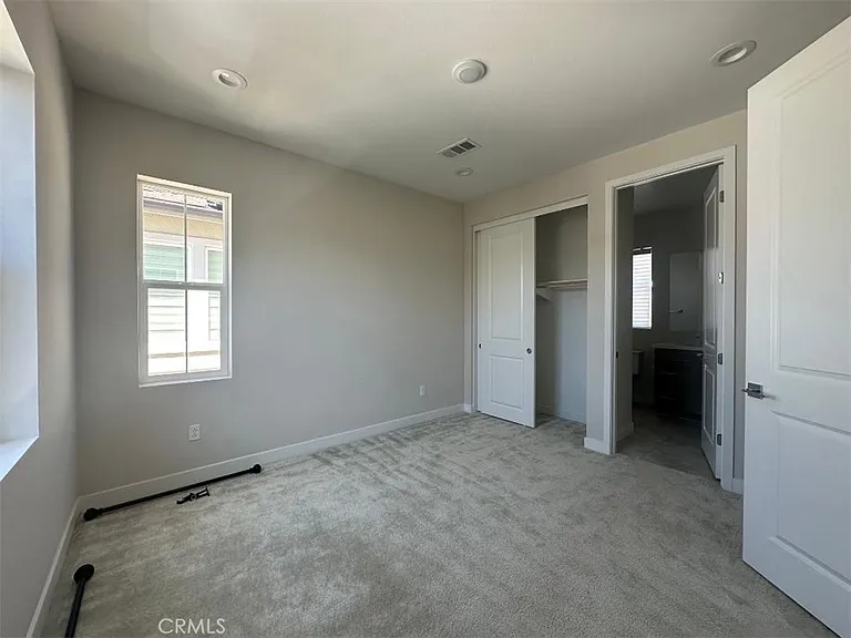220 Edna Pkwy — Photo 11