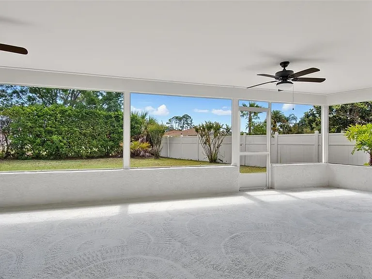 231 Wellington Dr — Photo 43