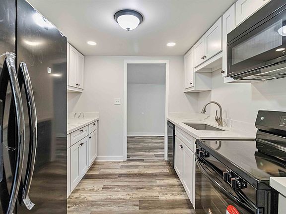 4th image of 307 Blackwood Store Rd