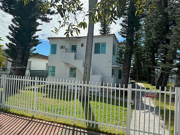2nd image of 1754 Marseille Dr