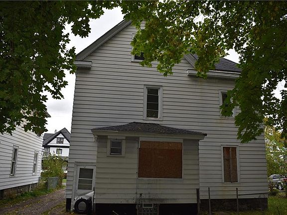 5th image of 255 McLennan Ave