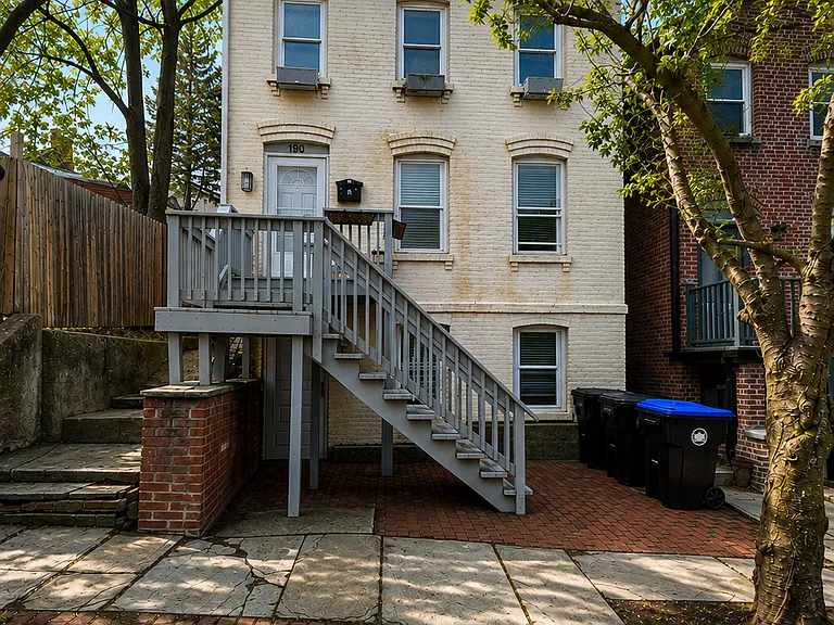190 Union St #2 — Photo 13