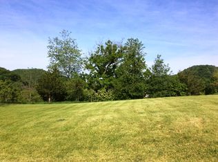Hickory Ln, Lansing, IA 52151