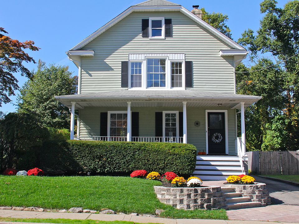 1st image of 131 Central Ave
