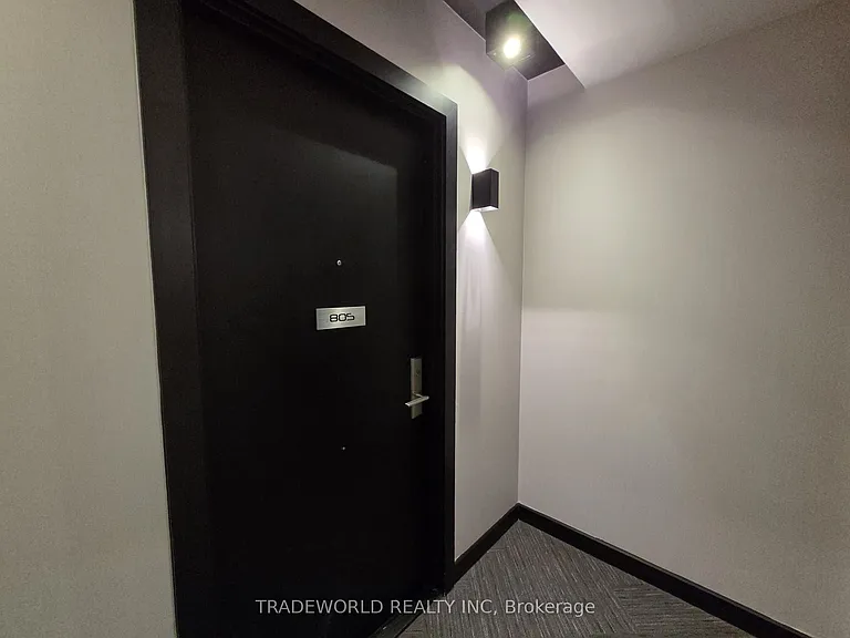8 Eglinton Ave E #805 — Photo 3