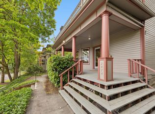 2474 NW Marshall St APT A, Portland, OR 97210