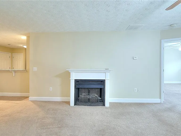 453 Tara Commons Cir — Photo 12
