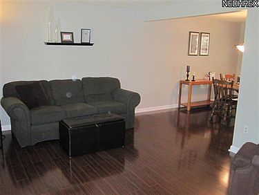 3rd image of 3154 Wexford Blvd