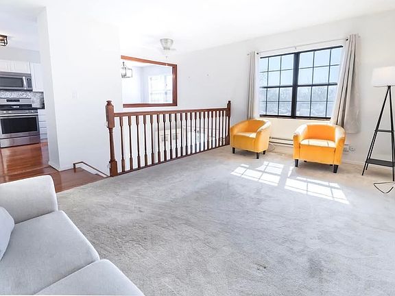 4th image of 4194 Brentwood Ln