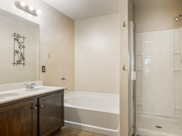 6504 Corral Ln, Denton, TX 76210