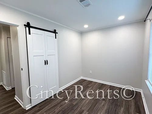 988 Stratford Pl — Photo 21