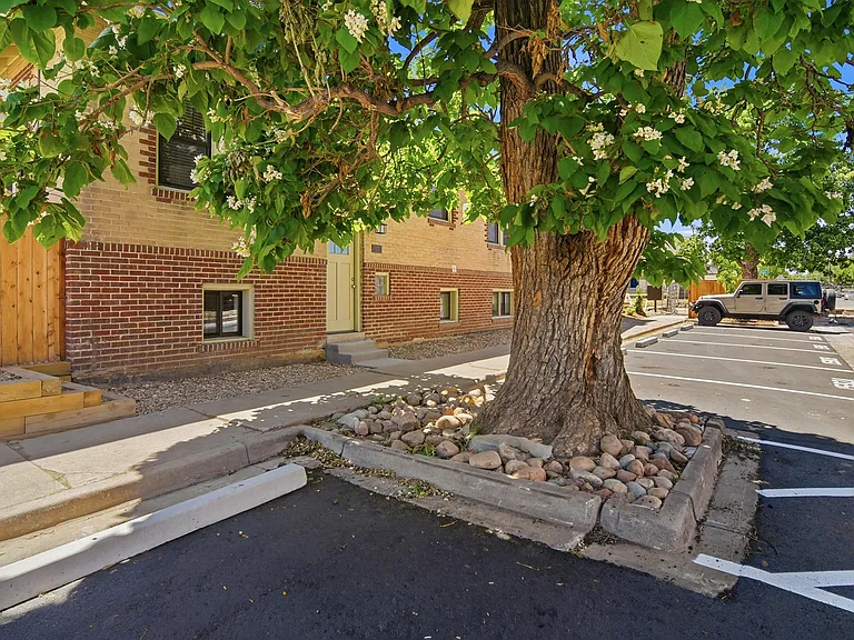 1592 Meade St #B — Photo 13
