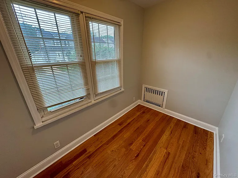 121 Lyon Pl — Photo 10