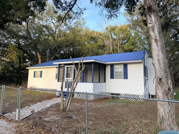 21 Jackie Whitehurst St, Apalachicola, FL 32320