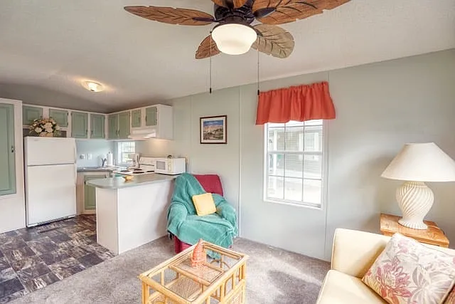 6 Shoreline Ct — Photo 7