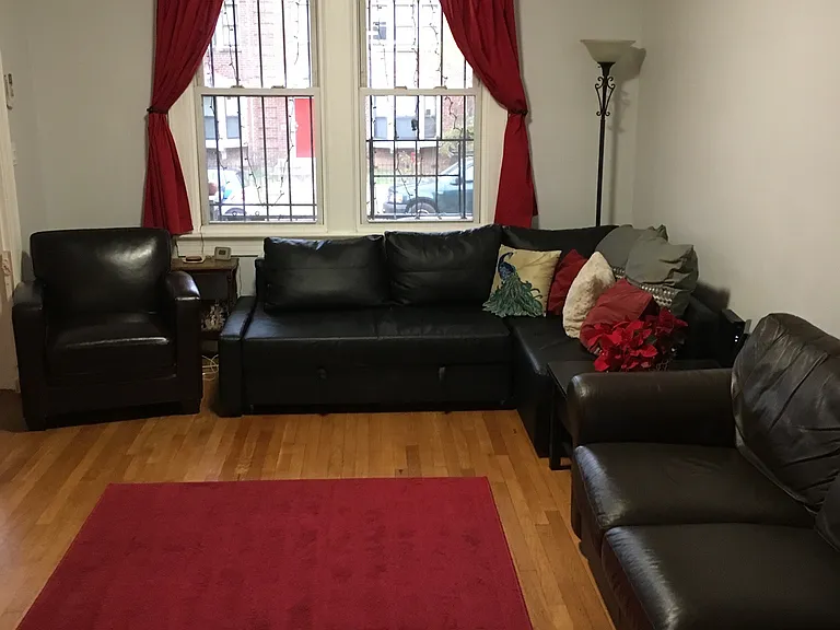 1221 Holbrook St NE — Photo 4