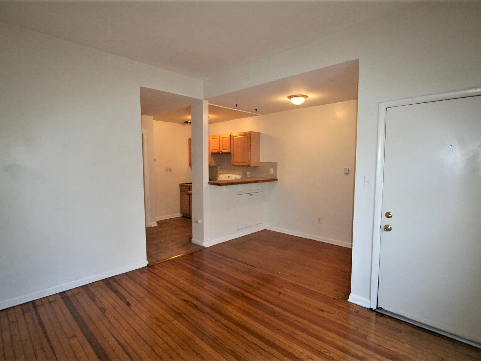1 bed, 500 sqft, $1,195 — Photo 2