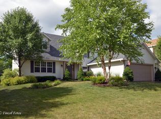 1921 Jester Ln, Algonquin, IL 60102