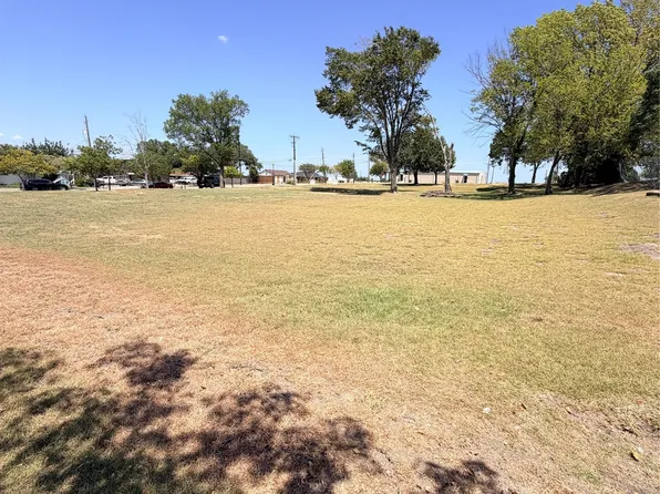 2012 Hillview Dr, Mesquite, TX 75149