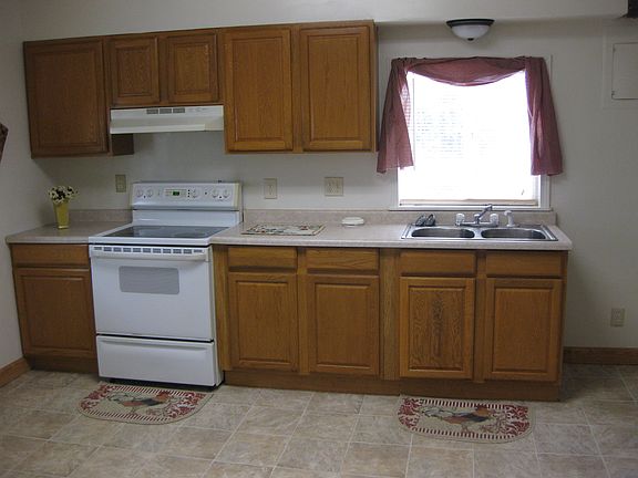 2nd image of 618 J St