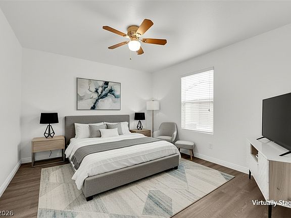 3rd image of 4594 Ingleton Cir