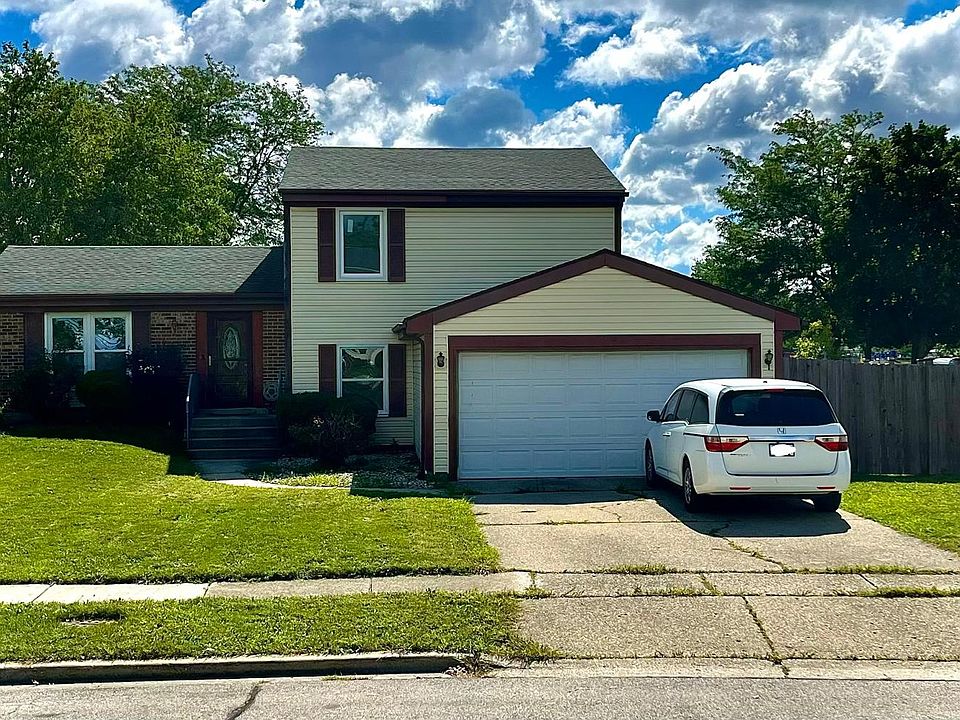 1st image of 1913 Burr Oak Ln
