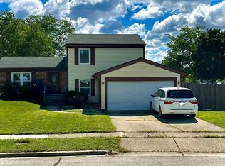 1913 Burr Oak Ln, Glendale Heights, IL 60139