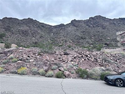 860 Robinson Ln, Boulder City, NV, 89005