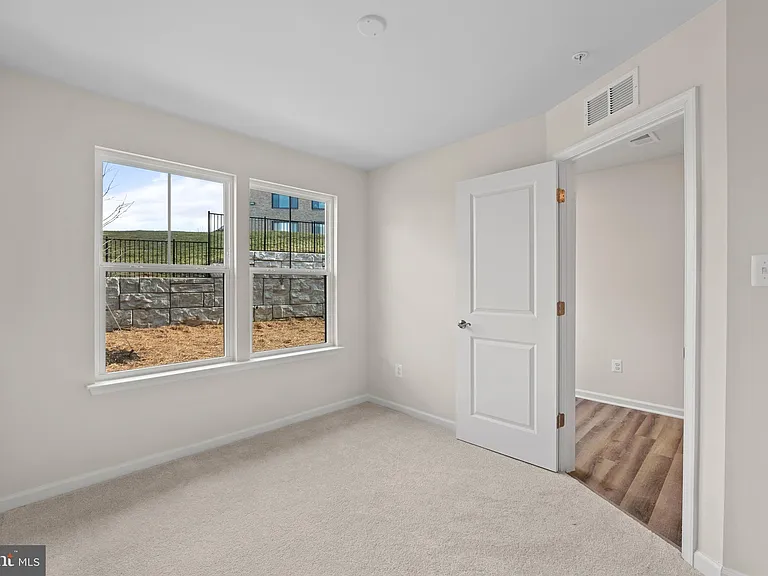 6045 Soho Way — Photo 5