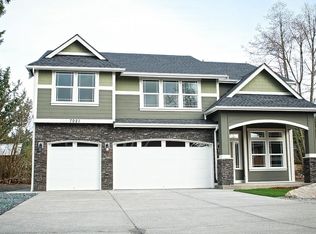 7021 102nd St E, Puyallup, WA 98373