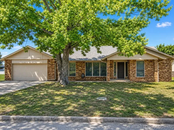 11712 S 98th East Ave, Bixby, OK 74008