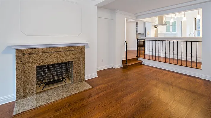 Sold by Fenwick Keats Real Estate | media 19