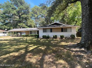 5134 Ridgewood Rd, Jackson, MS 39211