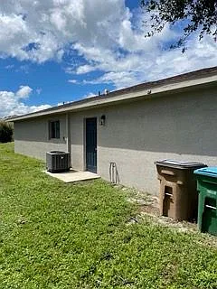 3 bed, 2.0 bath, 1118 sqft, $1,870 — Photo 4