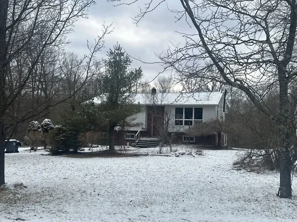 1403 Prospect St, Tobyhanna, PA 18466