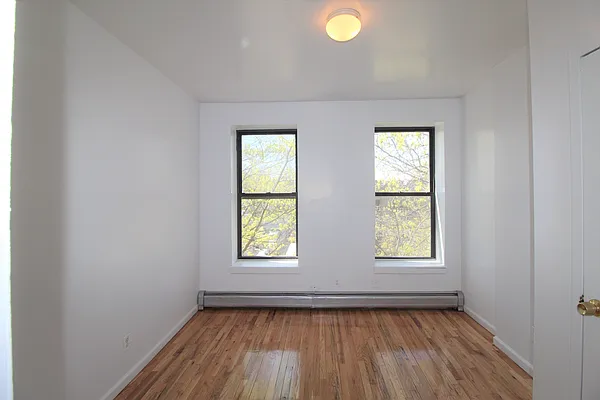 Rented by Compass | media 13