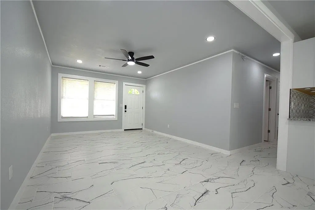3 bed, 1206 sqft, $1,550 — Photo 3