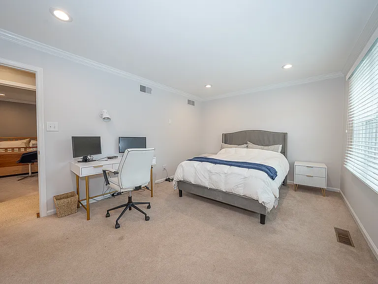 10 Hansen Ct — Photo 24