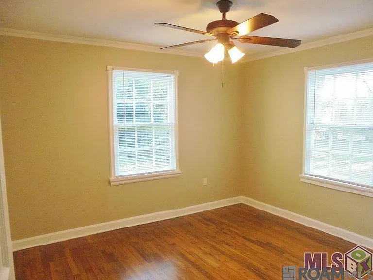 1035 Rittiner Dr — Photo 9