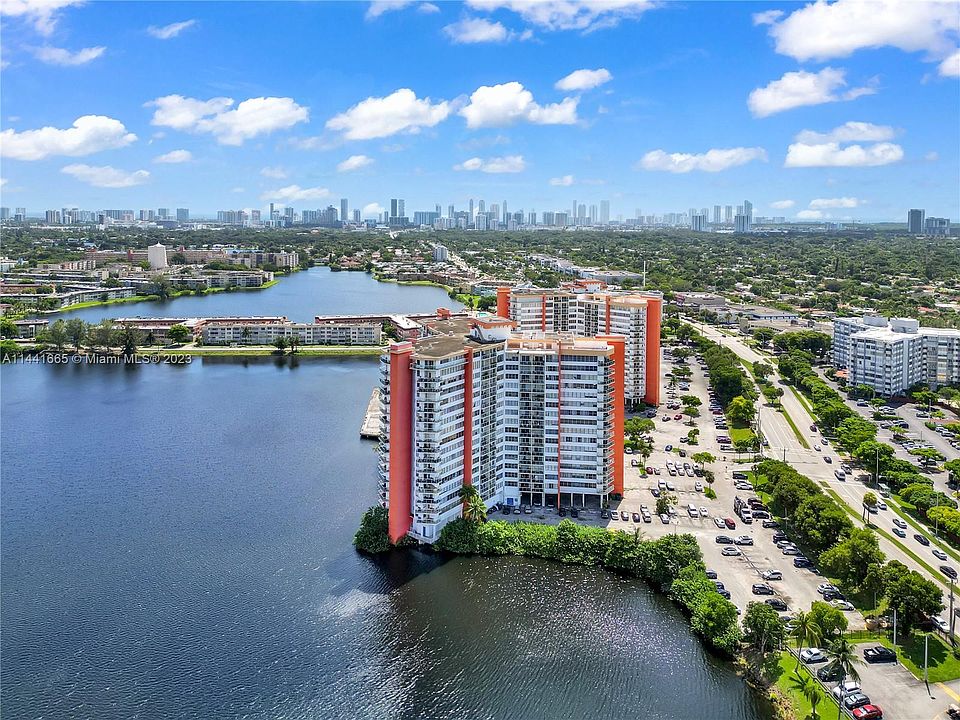1st image of 1301 Miami Gardens Dr APT 722W
