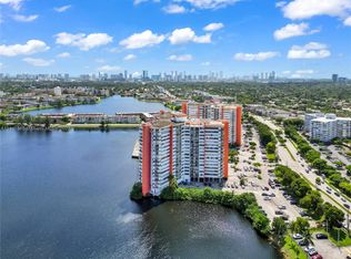 1301 NE Miami Gardens Dr APT 722W, Miami, FL 33179
