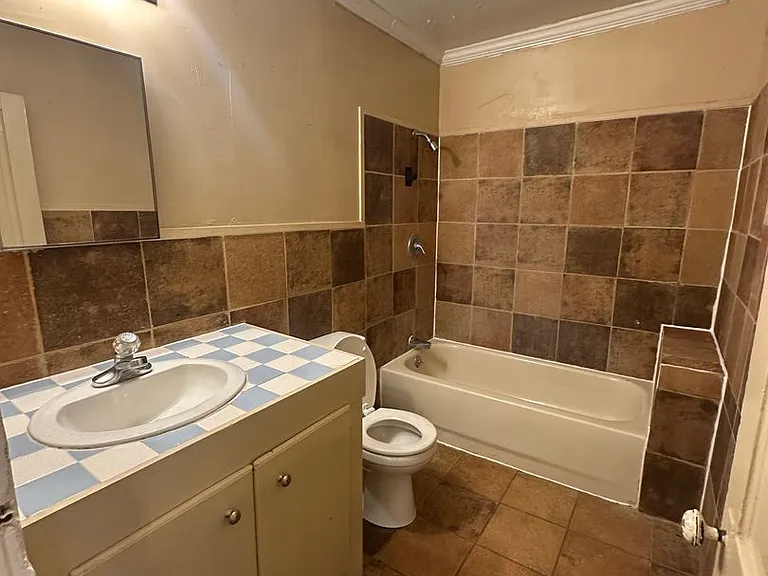 3602 S Polk- Triplex — Photo 7