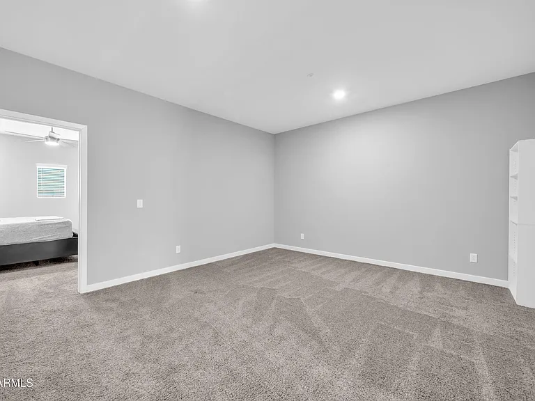 8326 N 22nd Ln — Photo 25