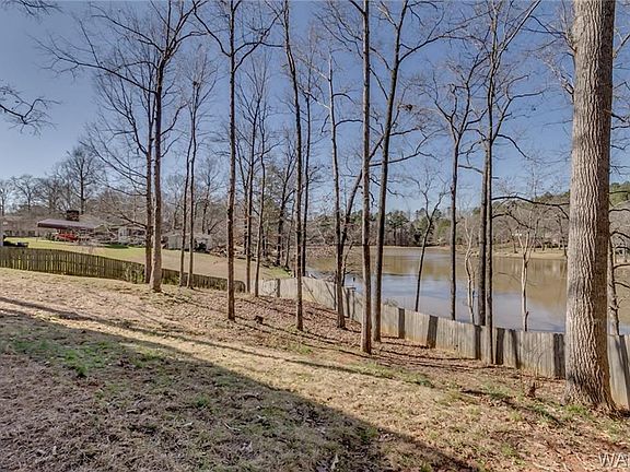 5th image of 8400 Lake Sherwood Cir