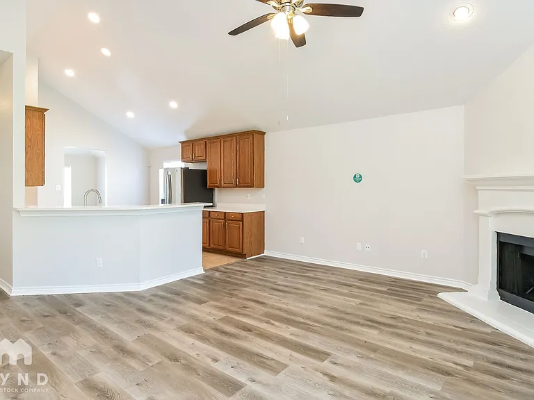 7016 Seton Hall Dr — Photo 5