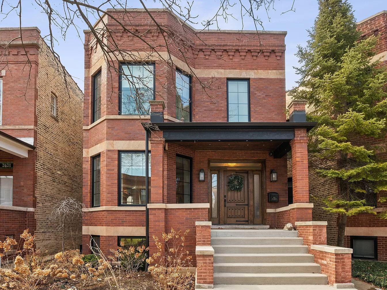 3642 N Oakley Ave, Chicago, IL 60618 | Zillow