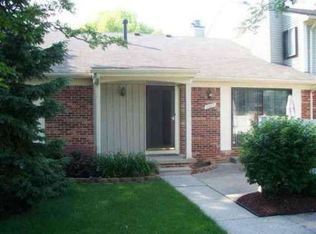 38522 Golfview Dr, Clinton Township, MI 48038