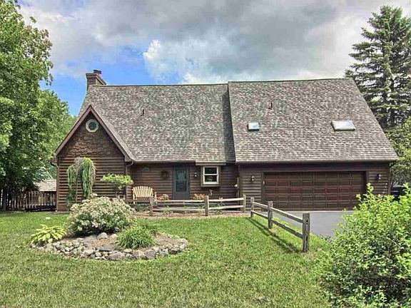 3rd image of 946 Harbor Ct