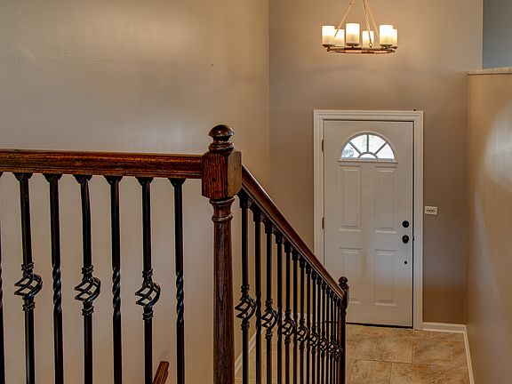 2nd image of 755 White Birch Ln