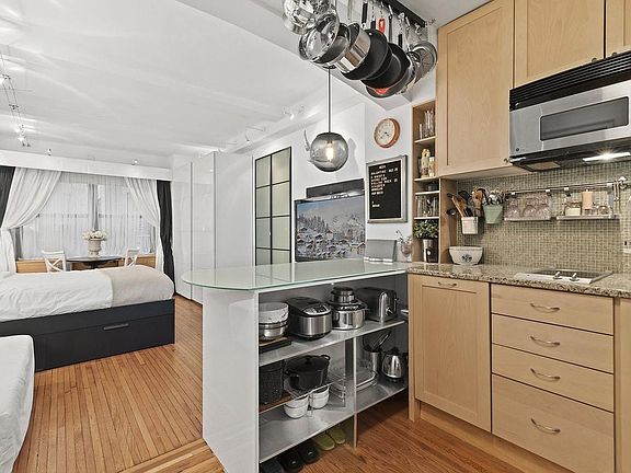5th image of 230 Central Park W APT 3H